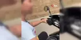 Küçük yaştaki kızına motosiklet kullandırdı, o anları kayda aldı
