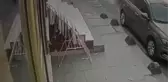 SULTANGAZİ'DE MİNİBÜS YAYAYA ÇARPTI