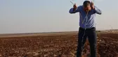 Siverek'in yıldızı Koçali daha yanılmadı! Elindeki asasıyla işaret ettiği yerden sular fışkırıyor