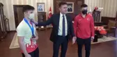 Vali Tekbıyıkoğlu, şampiyon kardeşleri kabul etti