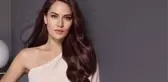 Fahriye Evcen kıyafetiyle göz doldurdu! Son paylaşımıyla adeta büyüledi