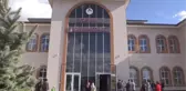 İhtiyaç sahibi üniversite öğrencileri Kızılay Butik'ten ücretsiz giyinecek