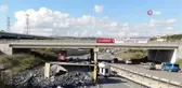Sancaktepe'de hafriyat kamyonu yolda yan yattı: 1 yaralı