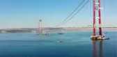 Dev platform 57 metre suya batırılarak 1915 Çanakkale Köprüsü altından geçti