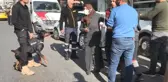 TELEFONUNU ÇALDIĞI AĞABEYİNDEN KAÇTI; KÖPEKLİ MÜDAHALEDEN KAÇAMADI