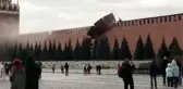 Fırtına Kremlin'de kurulan iskeleyi çökertti, Kızıl Meydan ziyarete kapatıldı