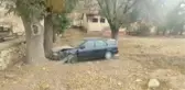 Son dakika haberleri! Ağaca çarpan otomobildeki sürücü öldü, eşi yaralandı