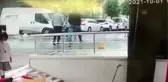 Avcılar'da araçtan hırsızlık yapan şüpheli yakalandı