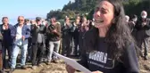 Evi alev alev yandı, yine de vazgeçmedi! Çevreci ressam, gözyaşları içinde basın açıklaması yaptı