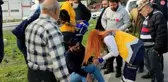 ARNAVUTKÖY'DE HAFİF TİCARİ ARAÇ YAN YATTI, SÜRÜCÜSÜ YARALANDI