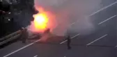 TEM'de otomobil alev alev yandı, trafik kilitlendi