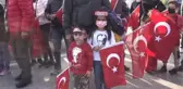 Son dakika haber... ESKİŞEHİR - 29 Ekim Cumhuriyet Bayramı töreni kapsamında Türk Yıldızları Akrobasi Timi selamlama uçuşu yaptı