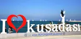 Kuşadası'nda yelkenler Cumhuriyet Bayramı dolayısıyla denizde kortej oluşturdu