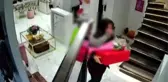 Çantacıya elinde çiçek bulunan kutu ile girip kadın personeli etkisiz hale getirdi