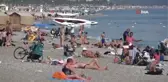 Ekim ayının son gününde Antalya sahillerinde deniz keyfi