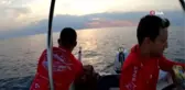 Akdeniz'de nadir bulunan Merlin balığını olta ile yakalayıp geri bıraktılar