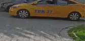 Site içinde taksi kullanan çocuk kamerada