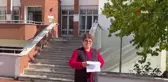Yengesinin üzerine araç sürüp baltayla saldırdı