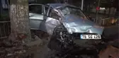 Otomobil önce demir bariyere sonra direğe çarptı : 1 yaralı
