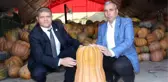 ATA TOHUMUYLA BAL KABAĞI YETİŞTİREN KÖYLÜLER, 5 MİLYON LİRA GELİR ELDE ETTİ (((