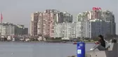 İzmir'de denizin rengi marulların temizlenmesiyle maviye döndü