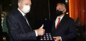 Macaristan Başbakanı Viktor Orban Türkiye'ye ait tarihi eserleri Erdoğan'a iade etti