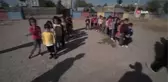 Şırnaklı çocuklara kırtasiye ve giyecek yardımı