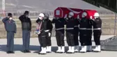 Uyuşturucu satıcılarıyla çatışmada şehit olan polis için Balıkesir'de tören (2)