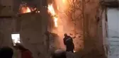 Son Dakika | Ankara'da 2 katlı ahşap ev yangında küle döndü