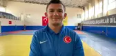 İşitme kaybı yaşadı ama hayallerinden vazgeçmedi