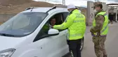 Yüksekova'da emniyet kemeri uygulaması yapıldı