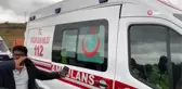 Kuzey Marmara Otoyolu'nda sapağı kaçırıp yavaşlayan cipe kamyonet çarptı: 2 yaralı