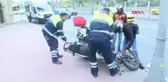 AMBULANS GELENE KADAR YARALININ ELİNİ BIRAKMADI
