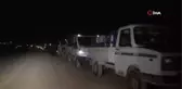 Sezonun ilk zeytinleri sıkım için fabrikalara geldi, kapı önlerinde geceden uzun üretici kuyruğu oluştu