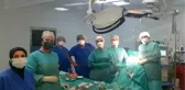 Hastayla konuşularak yapılan 6 saatlik ameliyatta, 8 organı çıkarıldı