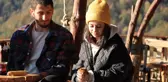 Kafe işletmecisi çiftin ormanda bulduğu sincap aileden biri oldu