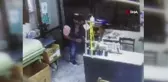 Yaşlı terzinin çantasını çalan hırsız kamerada