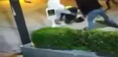 TARTIŞTIĞI TAKSİCİNİN ANAHTARINI ALDI, MEYDAN DAYAĞI YEDİ