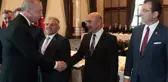 İzmir Büyükşehir Belediyesi'ni eleştiren Erdoğan'a cevap gecikmedi: Türkiye'nin lideri konumunda