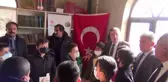 Köy camisinde kurulan kütüphaneye kitap desteği
