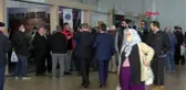 KARABÜK GÜNLERİ'NİN EN İLGİ ÇEKEN STANTI... BİLİM KURULU ÜYESİ PROF. DR. YİYİT AŞI İÇİN İKNA ETMEYE ÇALIŞTI