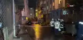 Şişli'de şiddetli rüzgar bir binanın çatısını başka bir binanın çatısına uçurdu