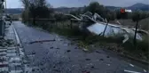 Soma'da fırtına çatıyı uçurdu