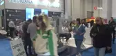 Turizm fuarı ziyaretçileri cerrahi robotun başına geçti, sanal ameliyat yaptı
