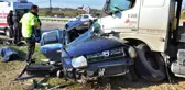 KAMYONLA ÇARPIŞAN OTOMOBİLDEKİ ÇİFT ÖLDÜ