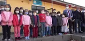 Köy okuluna bağışlanan kitaplar öğrencileri sevindirdi