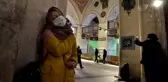 Dünyanın dört bir yanından insanlar 