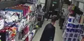 Avcılar'da markette korku dolu anlar kamerada