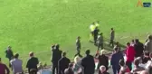 Kırmızı kart gösteren hakemi darbeden oyuncunun sözleşmesi feshedildi