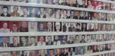 Ölen mahalle sakinlerinin fotoğrafları kahvehanedeki panoda yerini alıyor